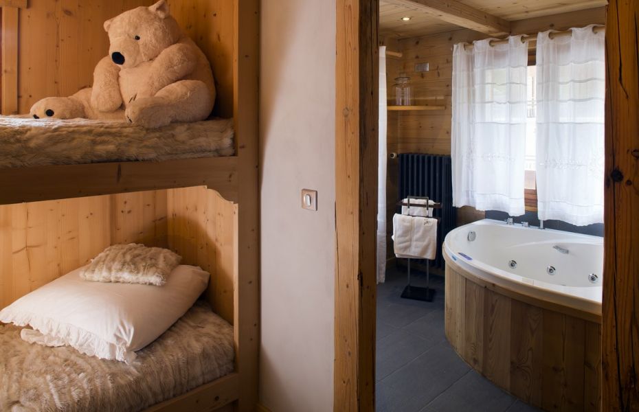 Bathroom bath - Hotel Chalet les Cimes